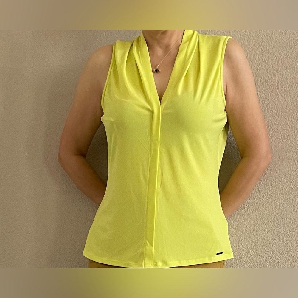 NWT CALVIN KLEIN TOP SIZE S/P